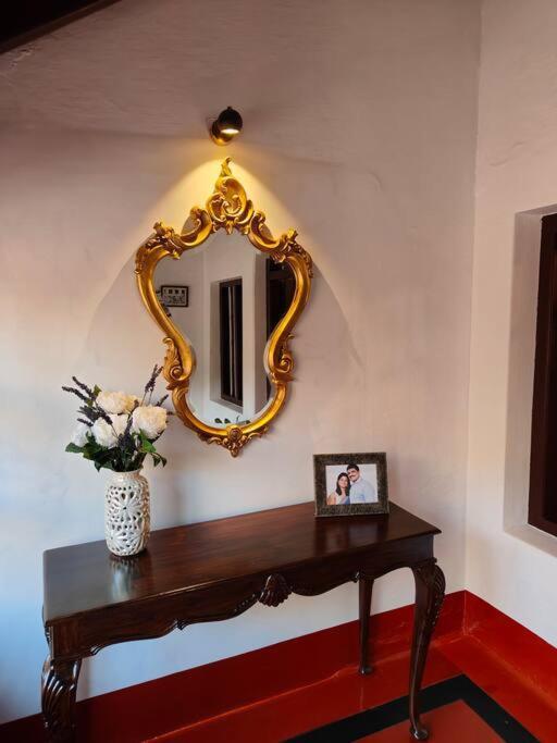 A Quaint Cottage With Rajah'S Seat View. มาดิเครี ภายนอก รูปภาพ