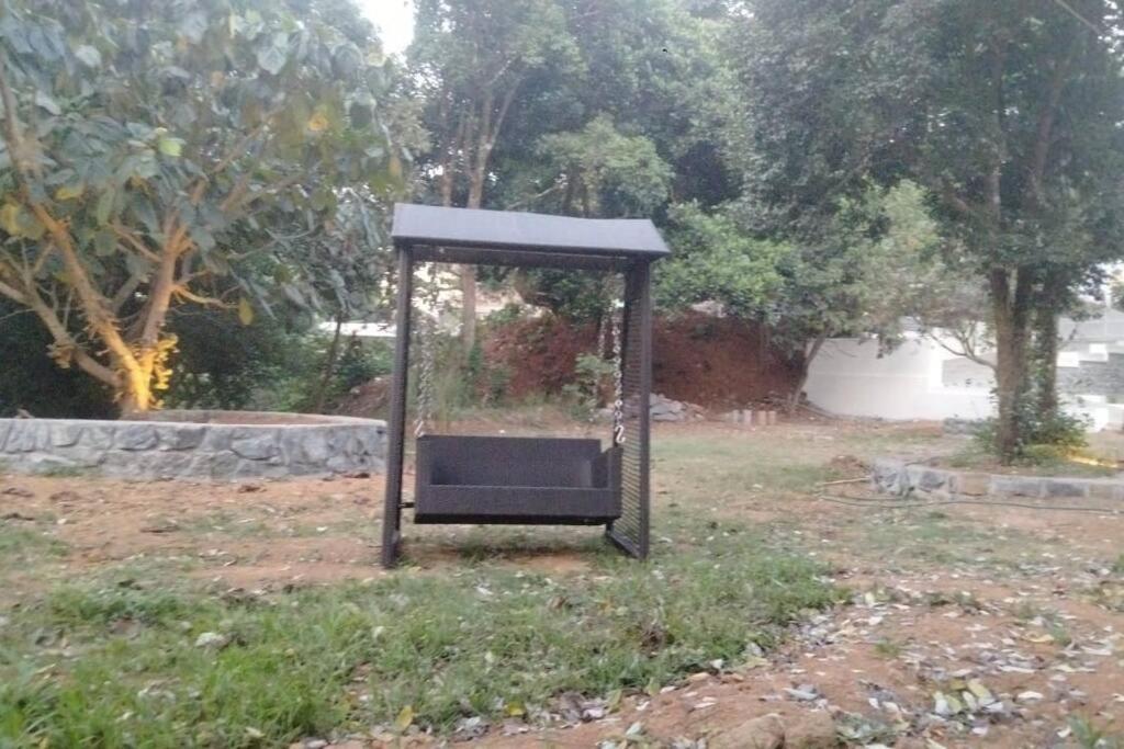 A Quaint Cottage With Rajah'S Seat View. มาดิเครี ภายนอก รูปภาพ